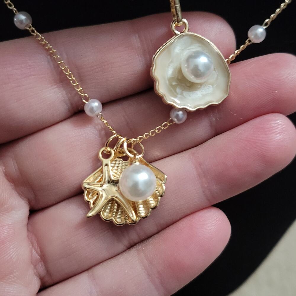 Beachy boho sea shell layered necklace with faux pearl & star fish charms